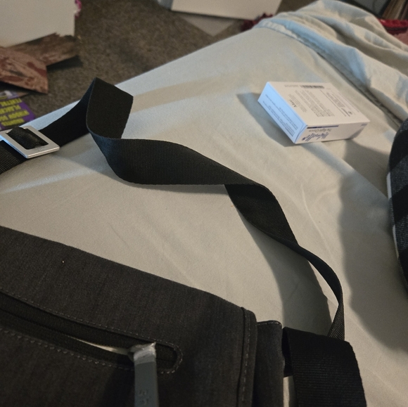 NWOT Sherpani canvas crossbody. FREE SHIPPING - Picture 8 of 12